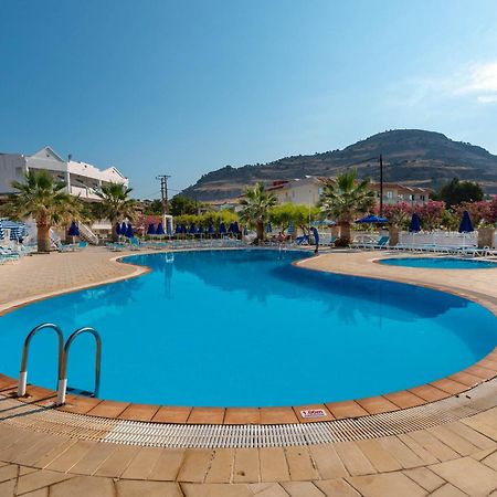Elvita Beach Hotel Киотари Екстериор снимка