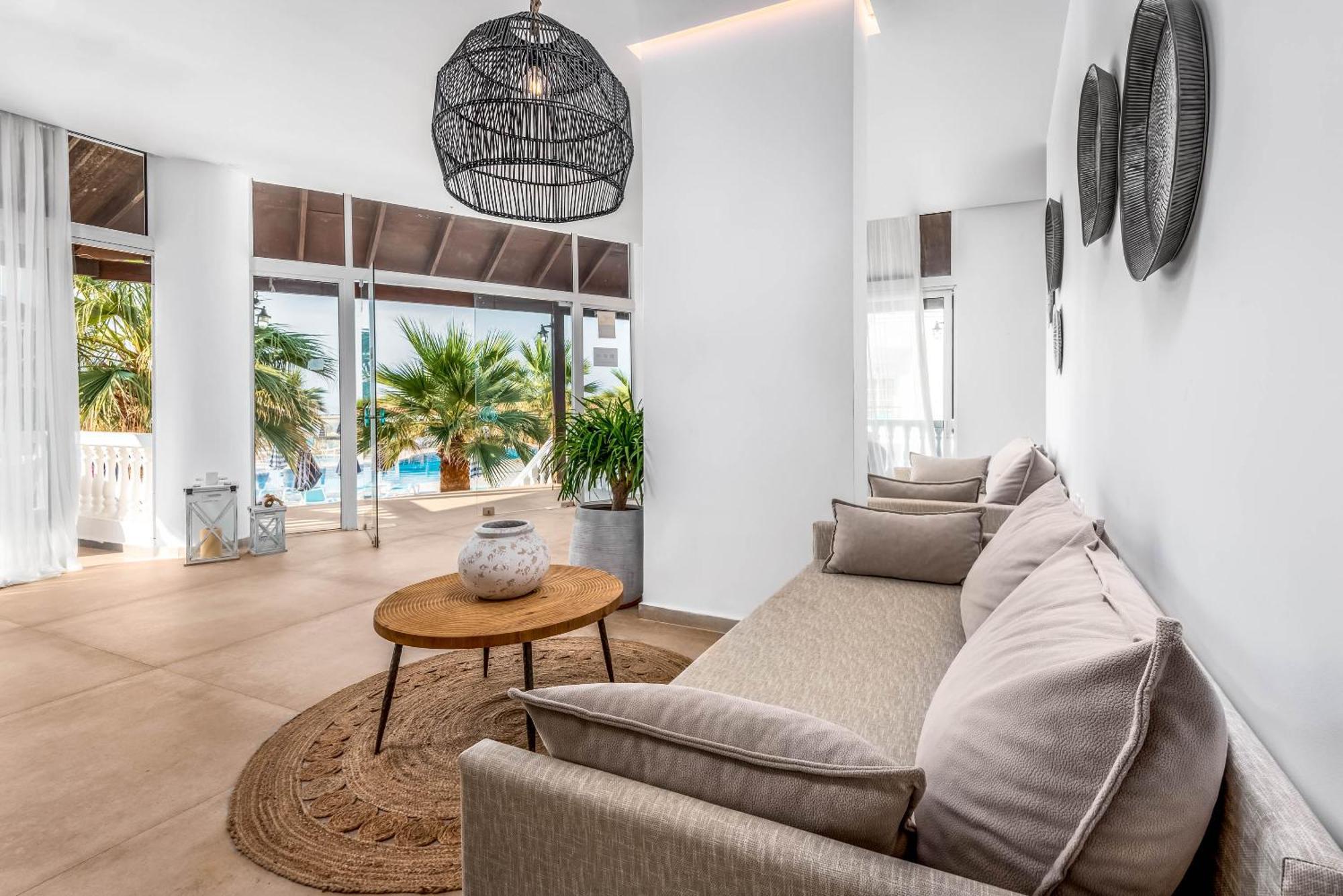 Elvita Beach Hotel Киотари Екстериор снимка
