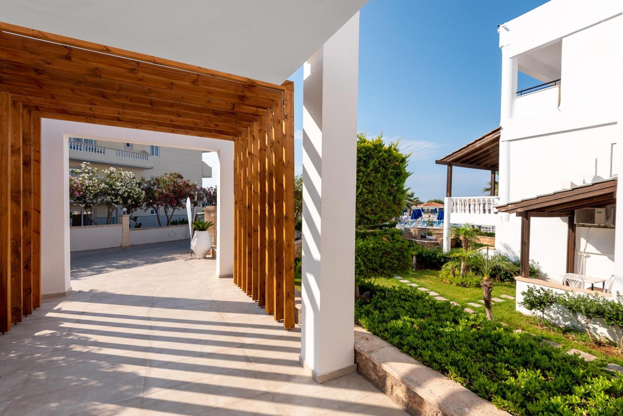 Elvita Beach Hotel Киотари Екстериор снимка