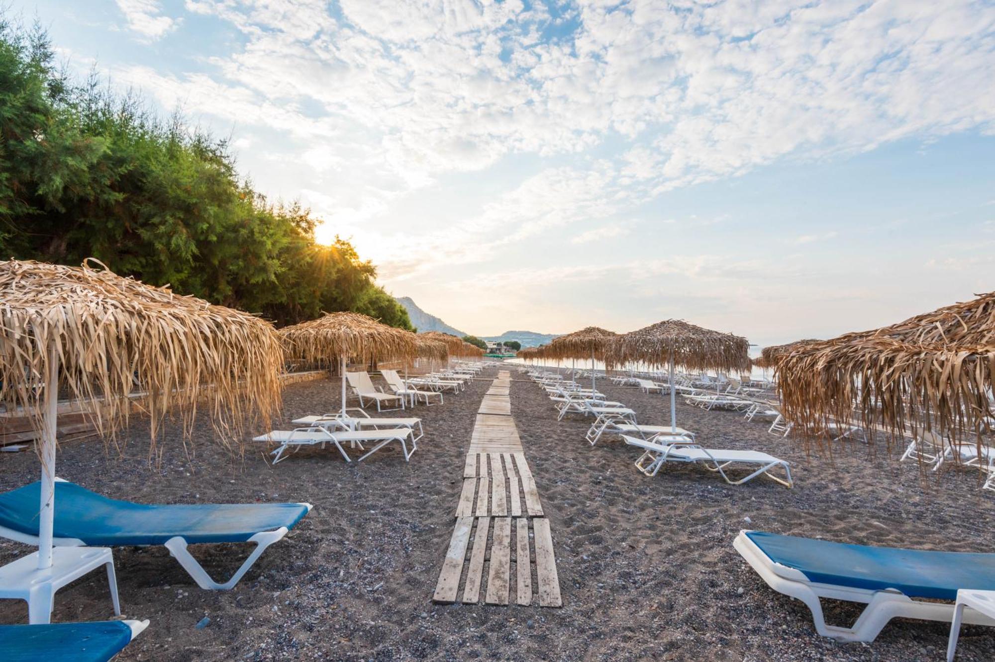 Elvita Beach Hotel Киотари Екстериор снимка