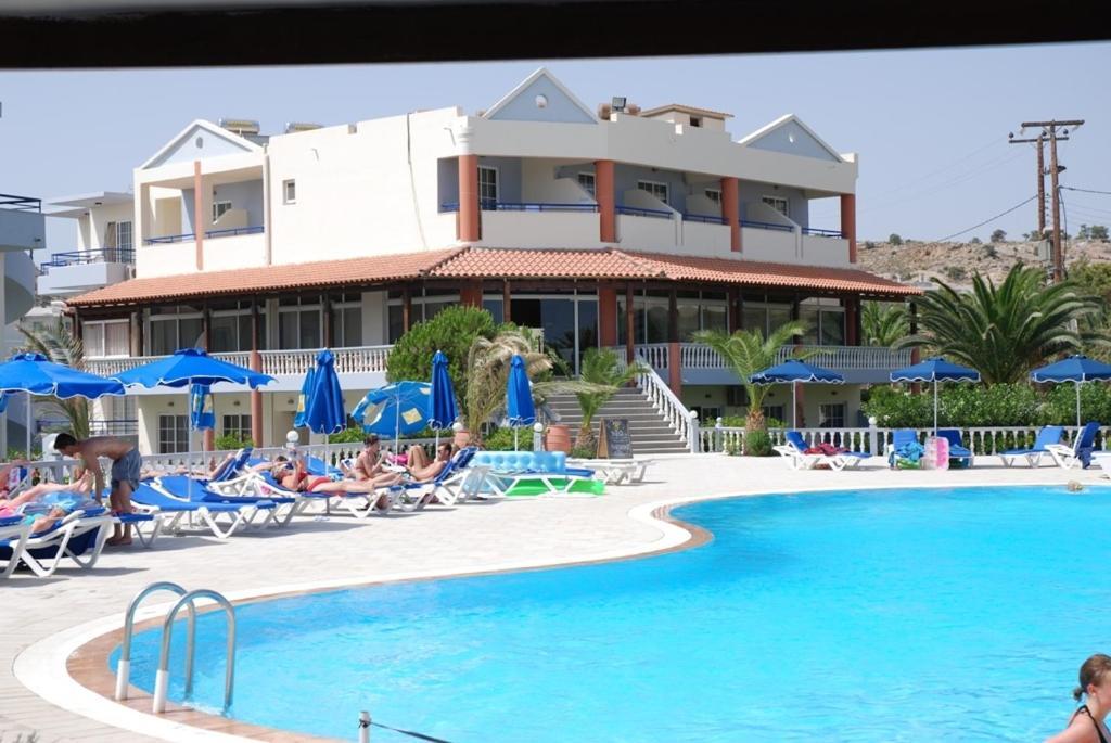 Elvita Beach Hotel Киотари Екстериор снимка