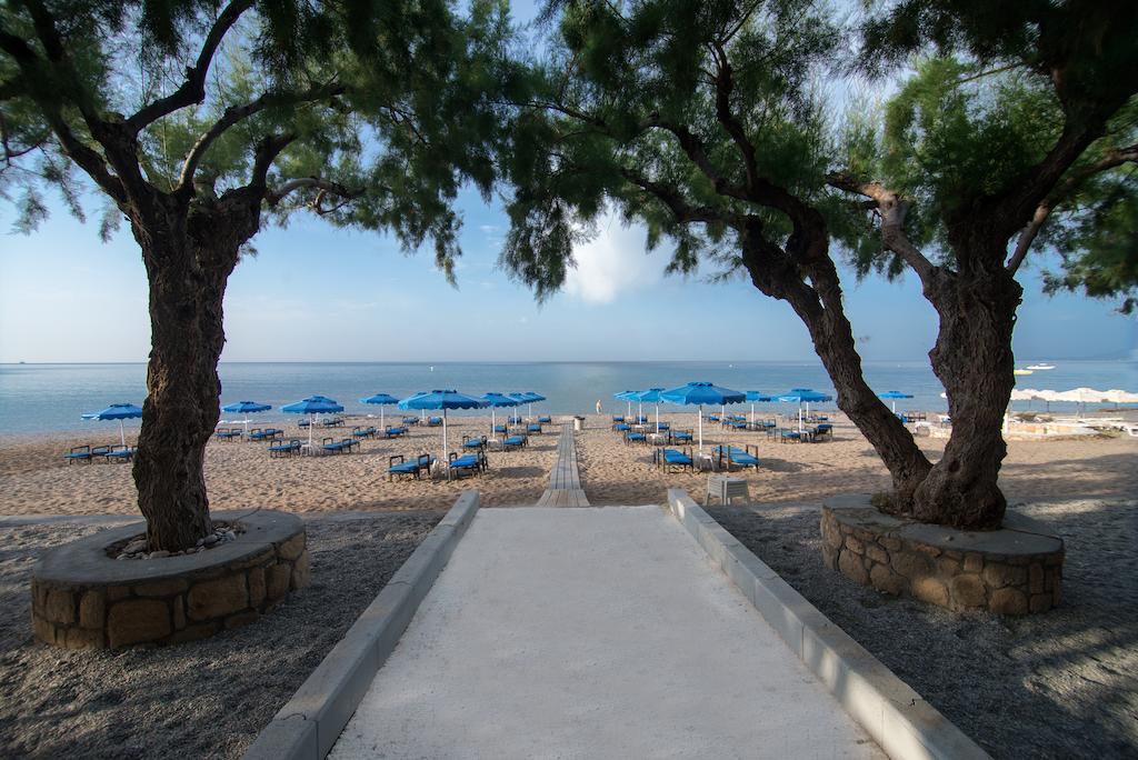 Elvita Beach Hotel Киотари Екстериор снимка